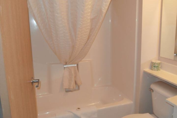 Room 9 of 21
