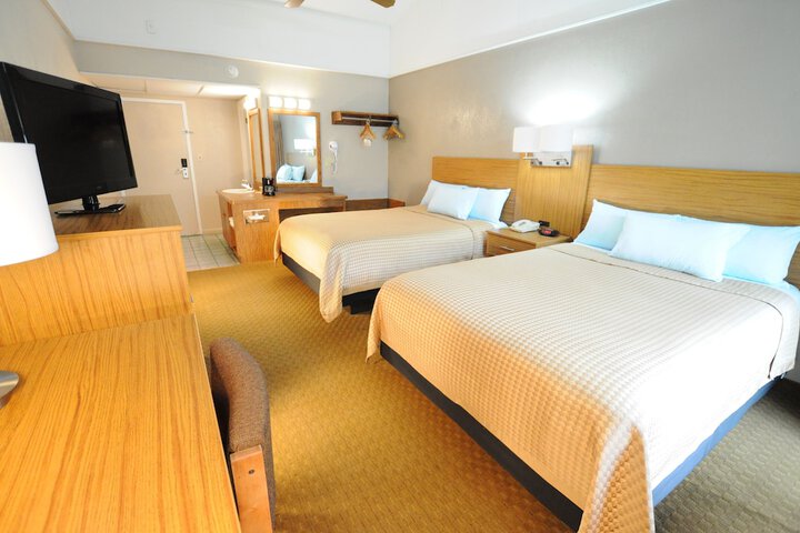 Room 32 of 100