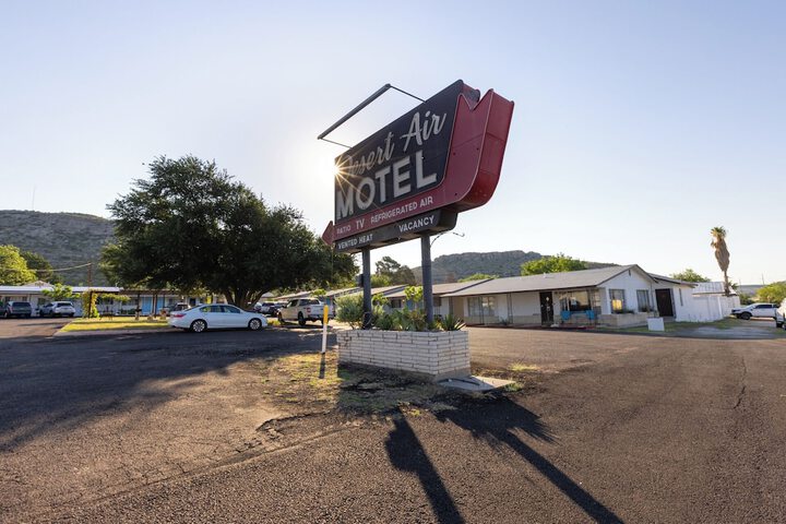 Hotel 10 of 71