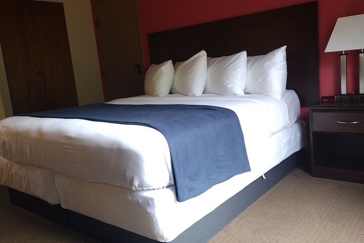 Room 13 of 17