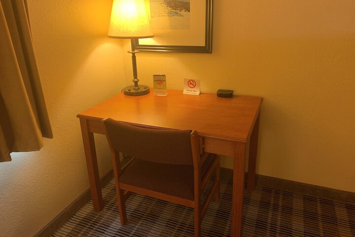 Room 12 of 20