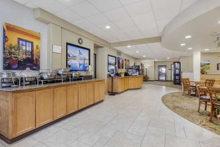 Best Western Plus Swiss Chalet Hotel & Suites