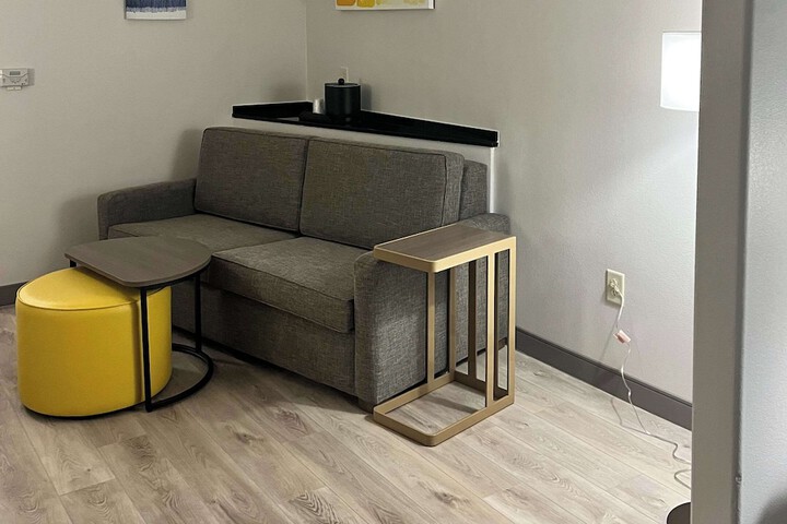 Room 15 of 27