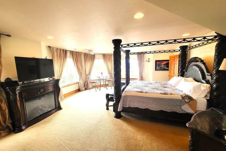 The Mansion Inn