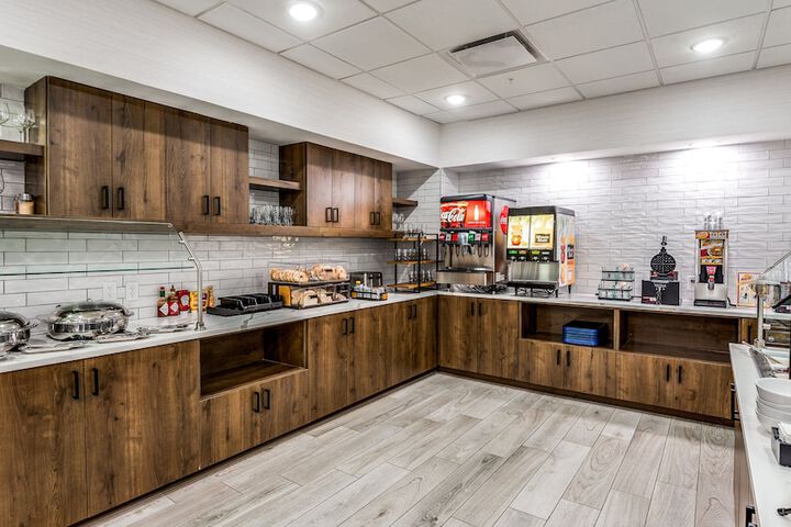 Breakfast/Coffee Service 67 of 74