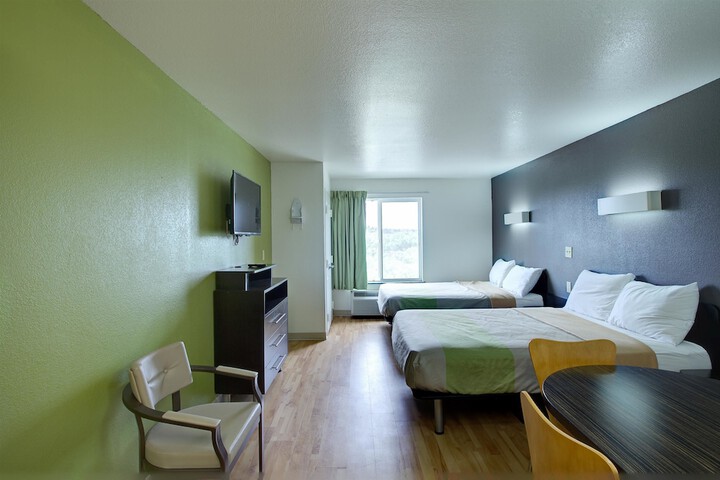 Room 19 of 38