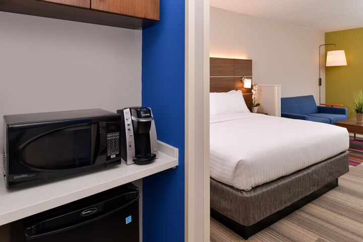 Room 16 of 53
