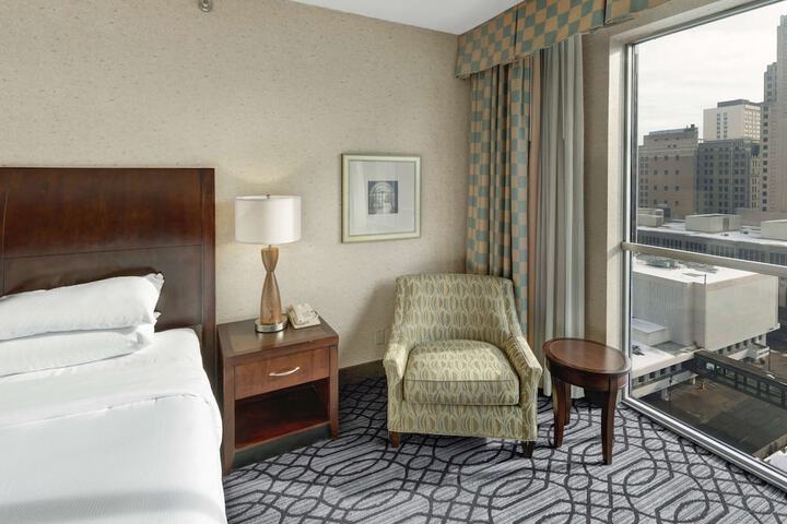 Room 16 of 47