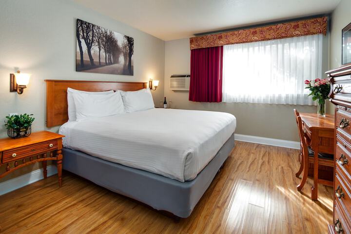 Stratford Inn