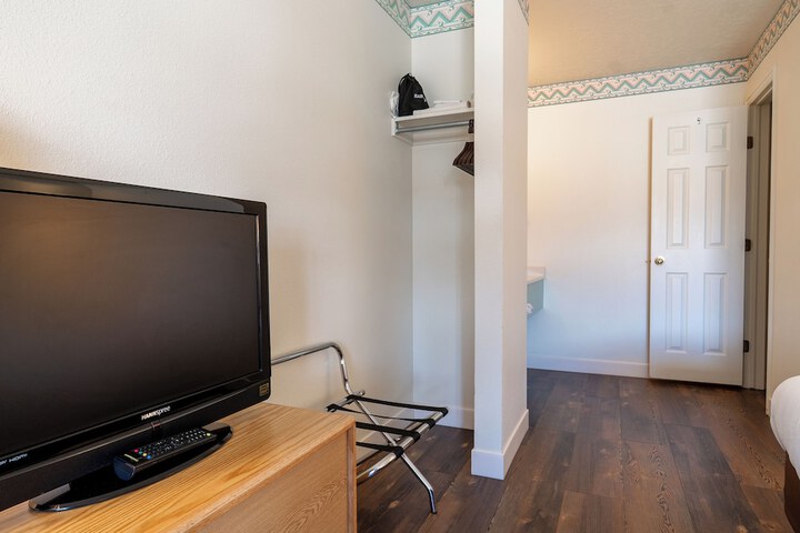 Room 15 of 20
