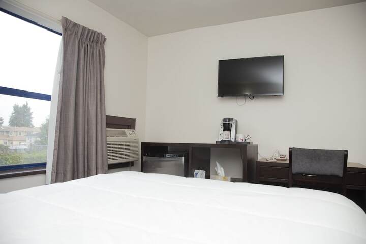 Room 21 of 40