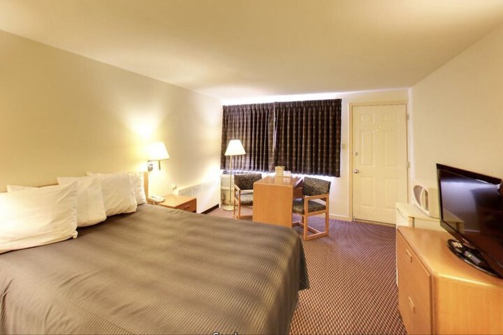 Travelers Inn