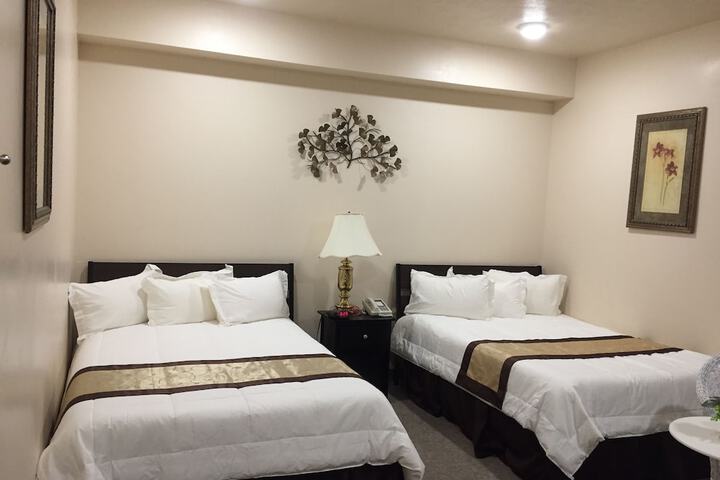 Room 13 of 23