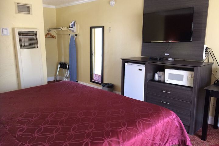 Room 29 of 46
