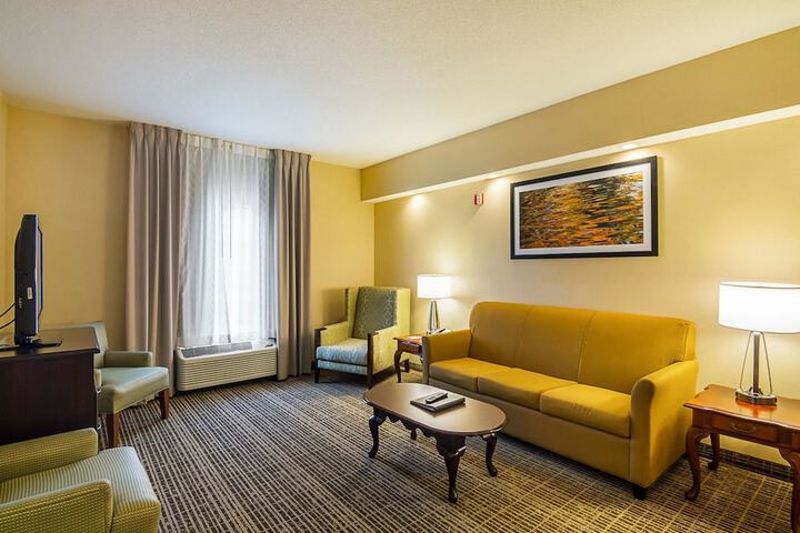 Room 16 of 48