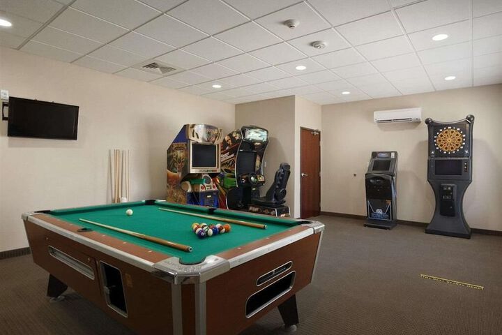 Room 10 of 15