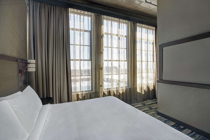 Room 42 of 65