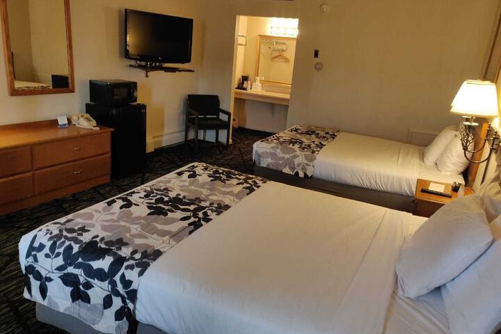 Room 17 of 31