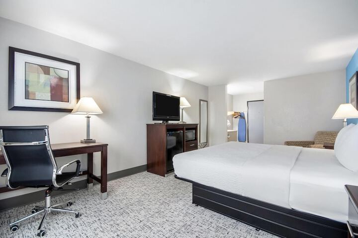 Baymont by Wyndham Marinette
