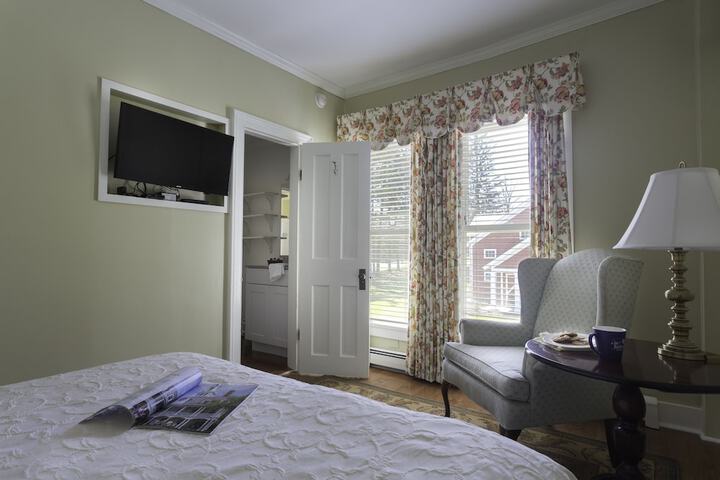 Room 14 of 48