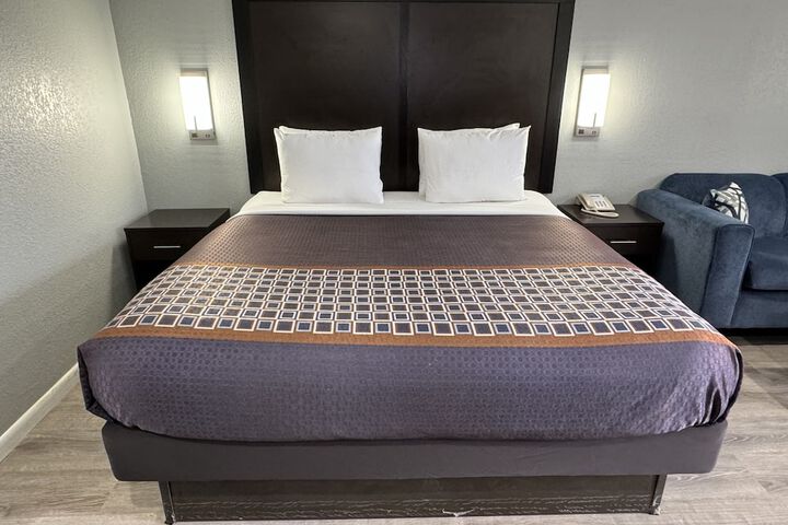 Room 27 of 31