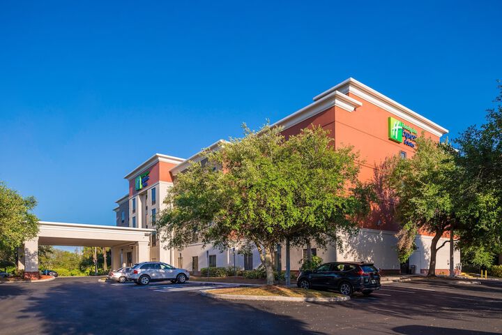 Hotel 2 of 67