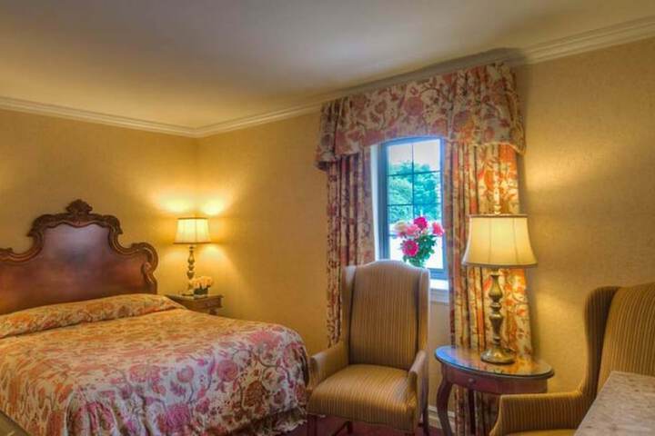 Room 34 of 187