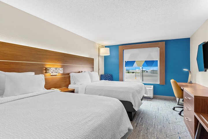 Holiday Inn Express & Suites Vandalia by IHG
