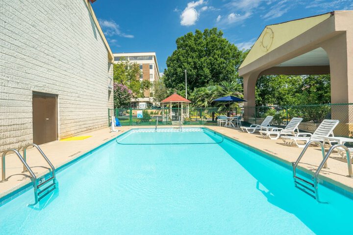 Pool 5 of 40