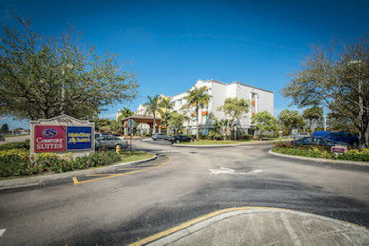 MainStay Suites