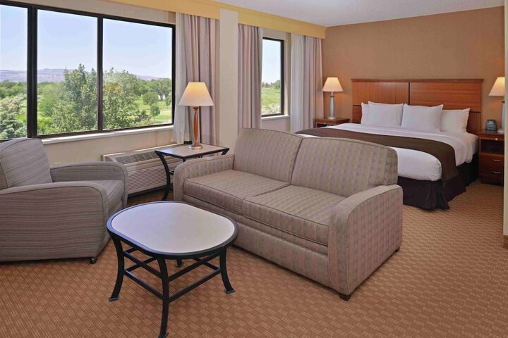 Room 22 of 104