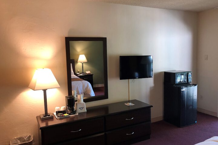 Room 68 of 95