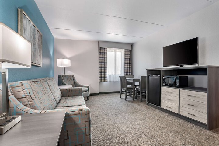 Room 22 of 32