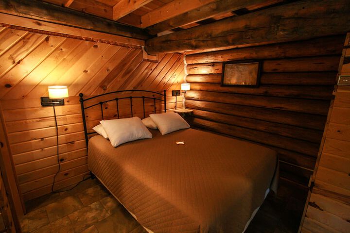 Room 25 of 43