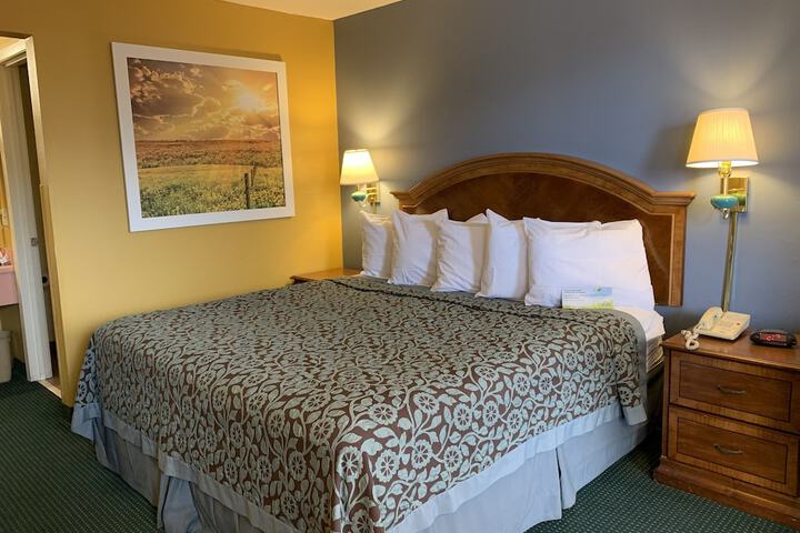 Room 9 of 20