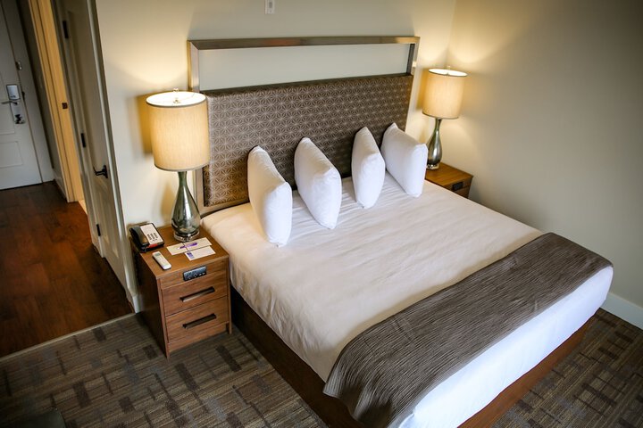 Room 52 of 69