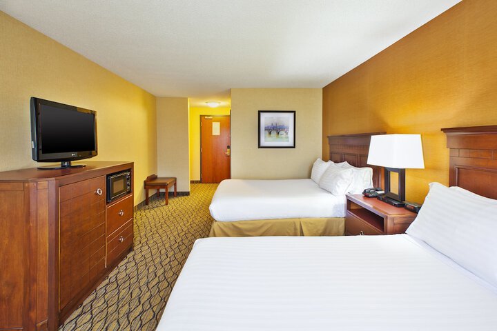 Room 44 of 121