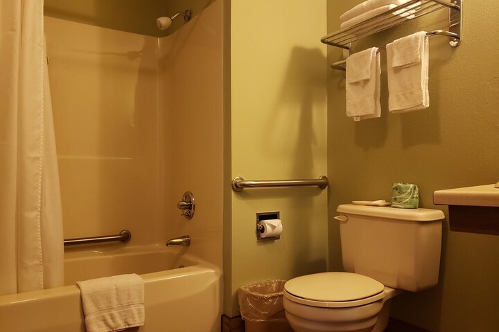 Room 44 of 80