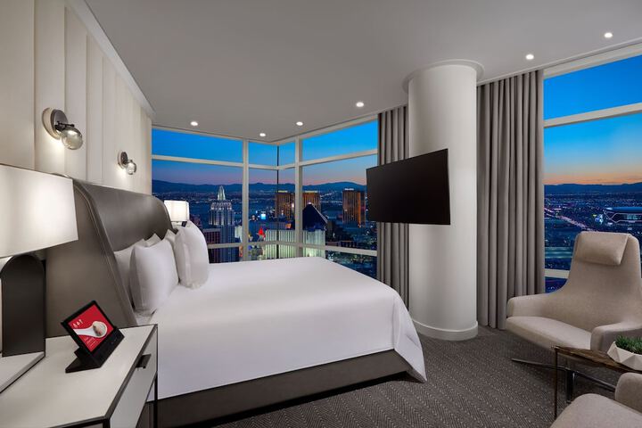 Room 53 of 110
