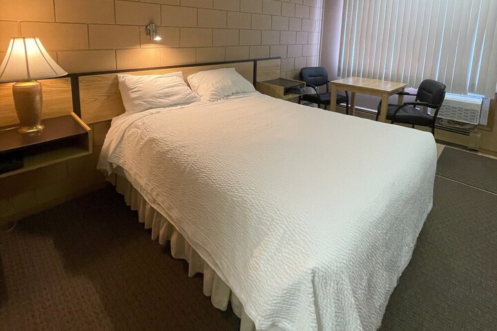Rest Easy Motel