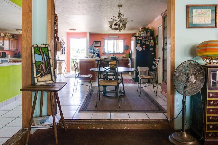 THE LAHAINA BUNGALOW