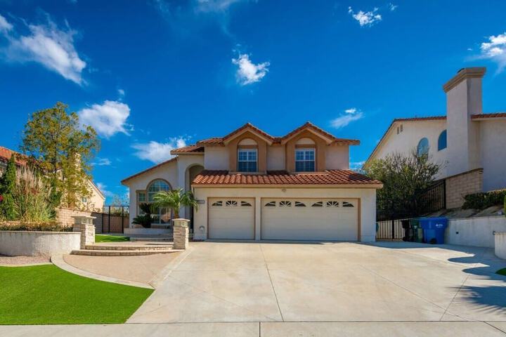 at Marbella Lane - Captivating Home W / pool