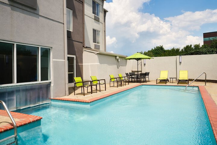 Pool 4 of 38