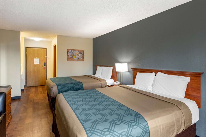 Room 30 of 49