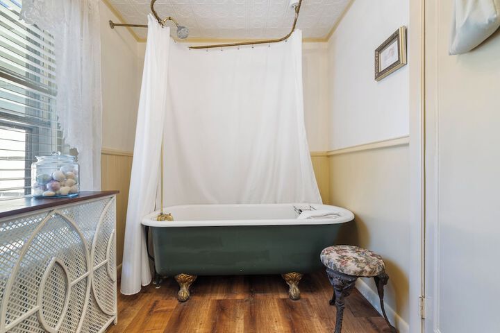 Westbrook Inn B & B