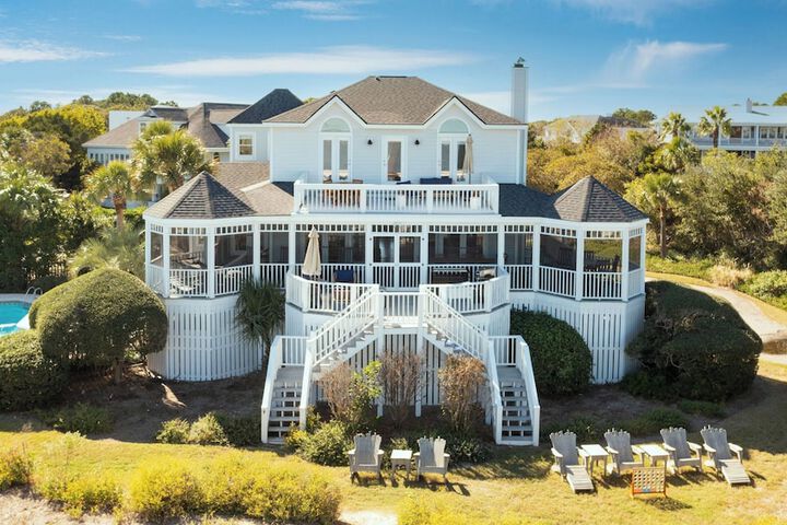 Haven by Avantstay Luxury Beachfront Home w / Pool & Gorgeous Patios