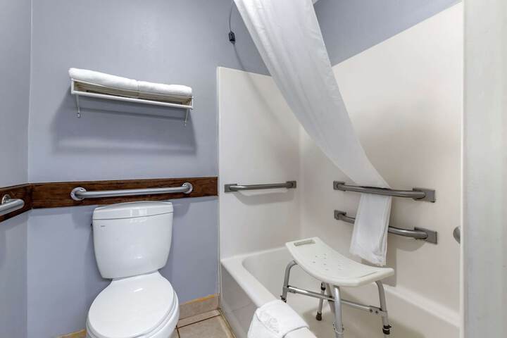 Room 14 of 23