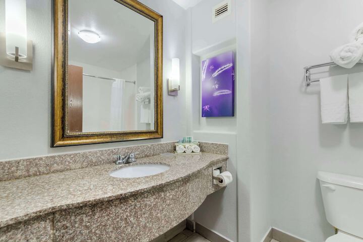 Room 21 of 49