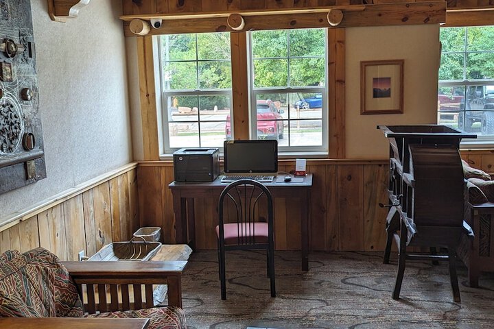 Business Center 25 of 25