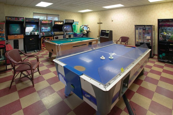 Room 14 of 32